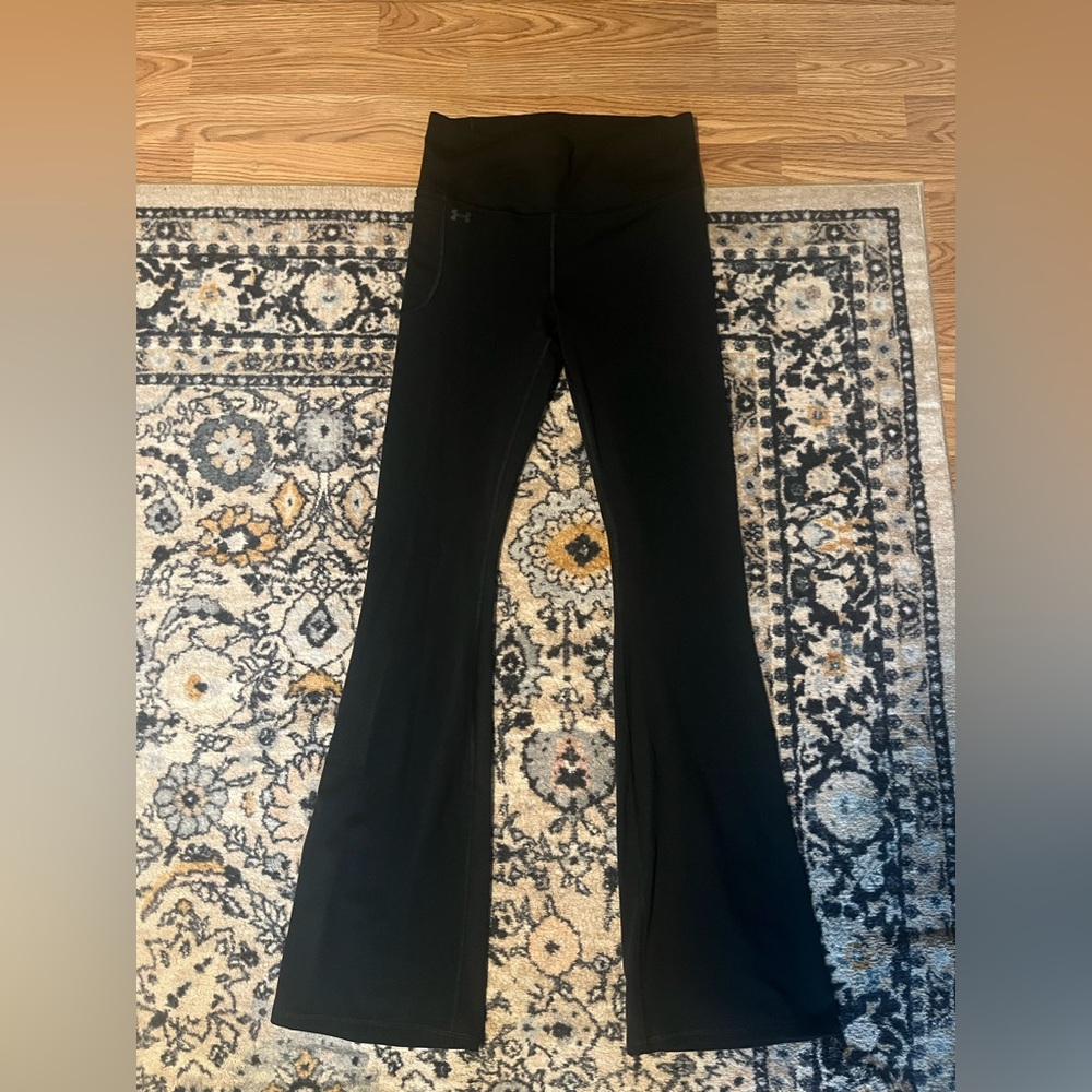 Under Armour Medium Tall Black Flared Leggings